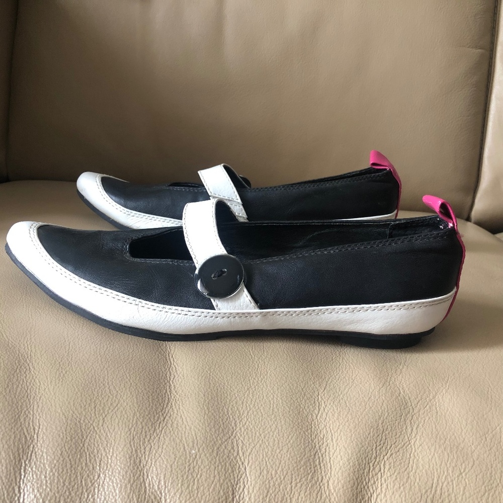 Vintage Y2K Killah by Miss Sixty leather black and white flats Mary Jane-Size 38